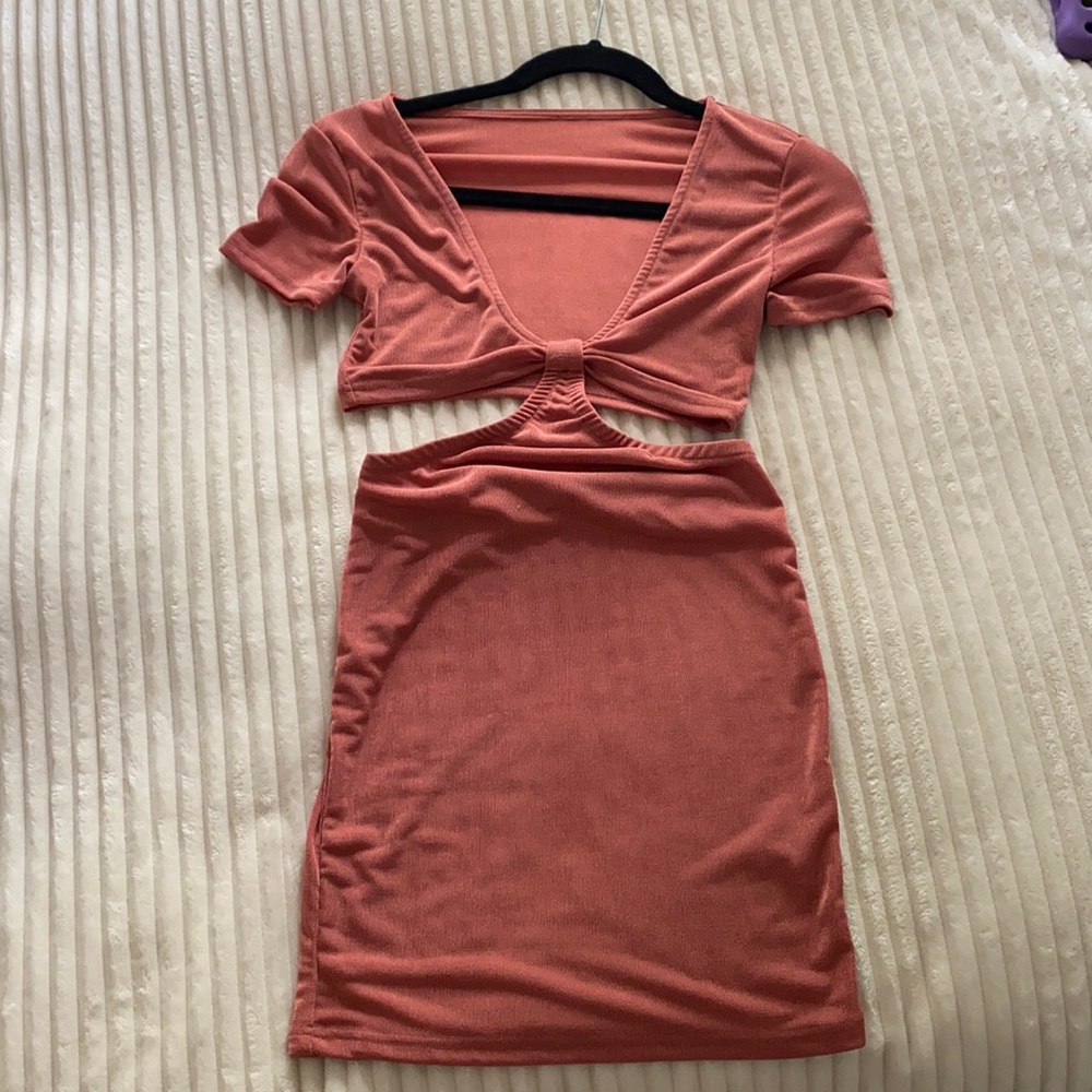 MIDI CUT OUT DRESS